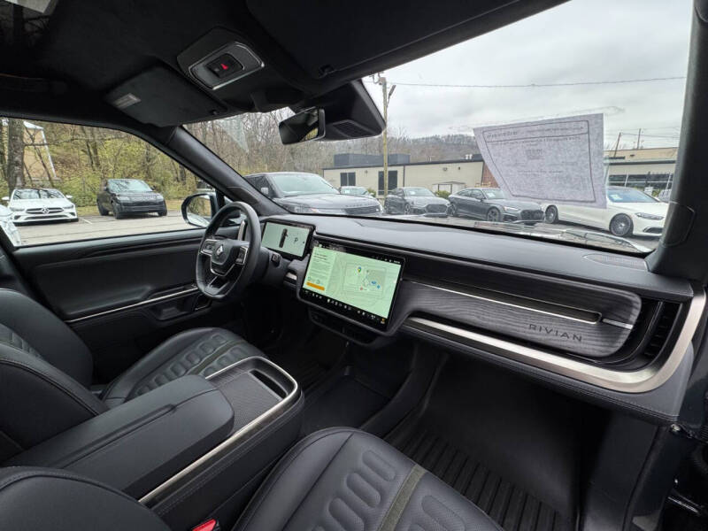 2024 Rivian R1T Adventure