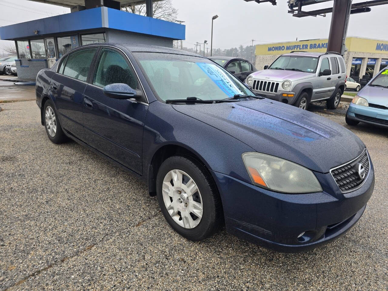 2006 Nissan Altima for sale at QUEENSGATE AUTO SALES in York, PA