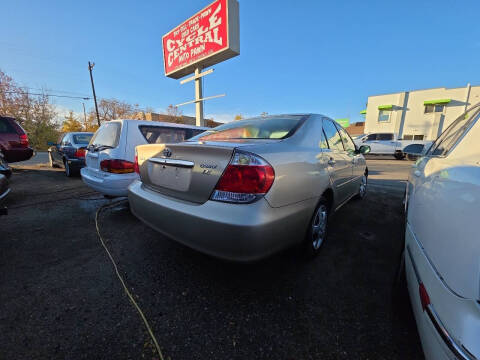 2005 Toyota Camry LE