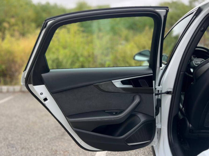 2023 Audi S4 3.0T quattro Premium Plus