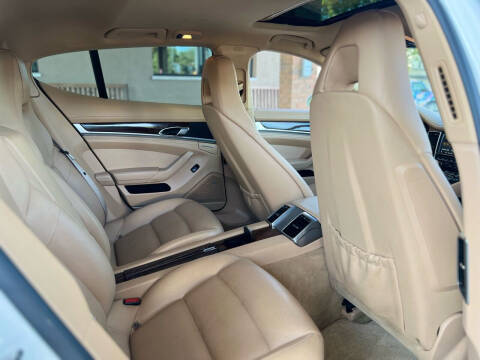 2013 Porsche Panamera