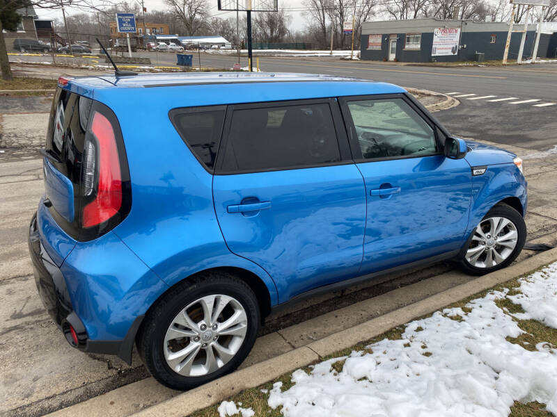 2016 Kia Soul +
