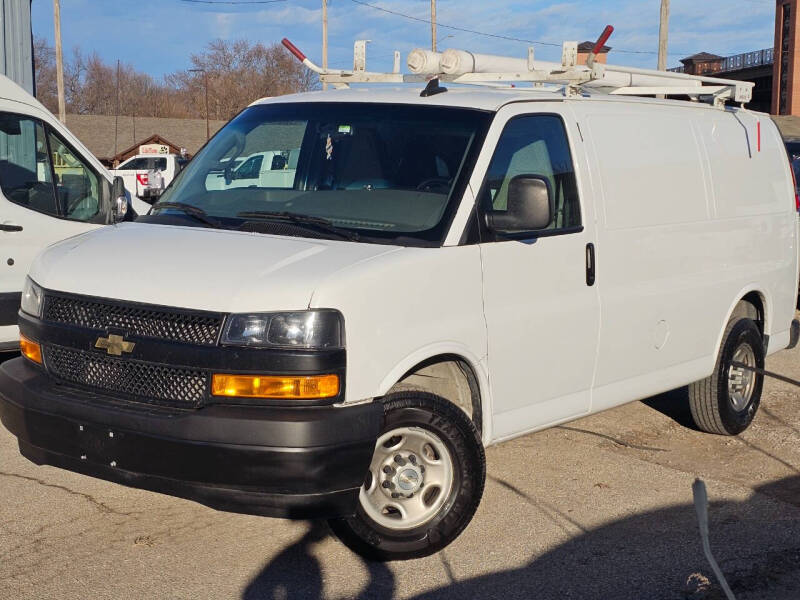 2022 Chevrolet Express 2500