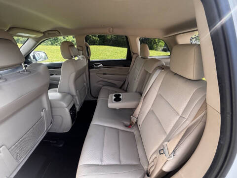 2019 Jeep Grand Cherokee Laredo