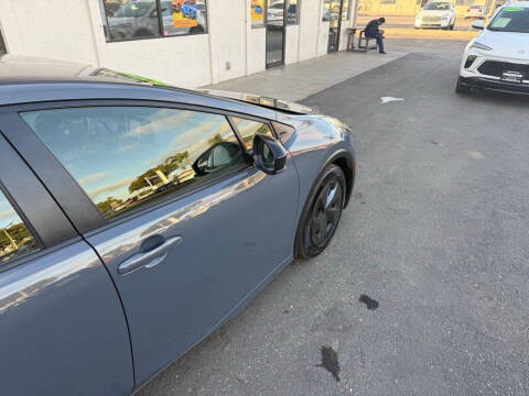 2024 Toyota Prius LE