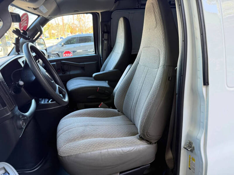 2019 GMC Savana 2500