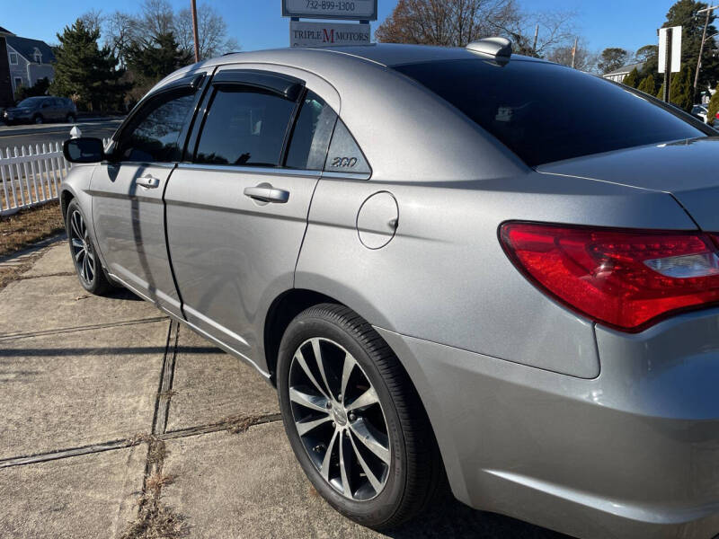 2014 Chrysler 200 Limited photo 10