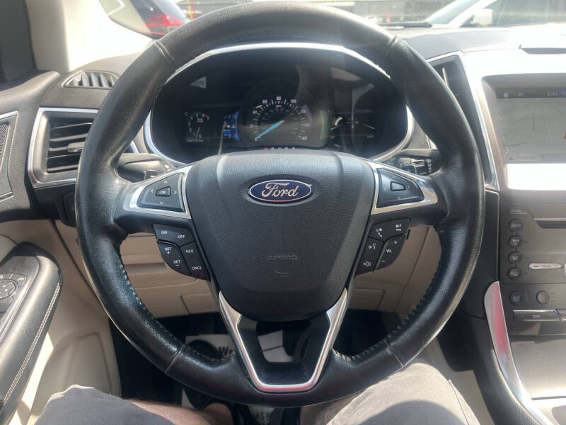 2017 Ford Edge Titanium