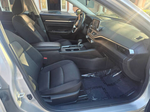 2022 Nissan Altima 2.5 SV