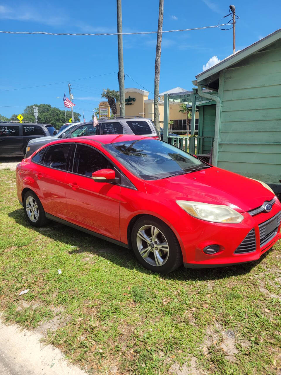 Red 2014 Ford Focus SE SE 4dr Sedan 2