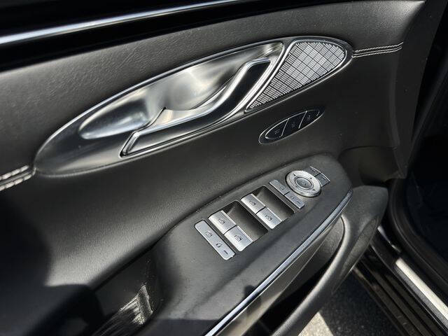 2024 Genesis GV70 2.5T Standard