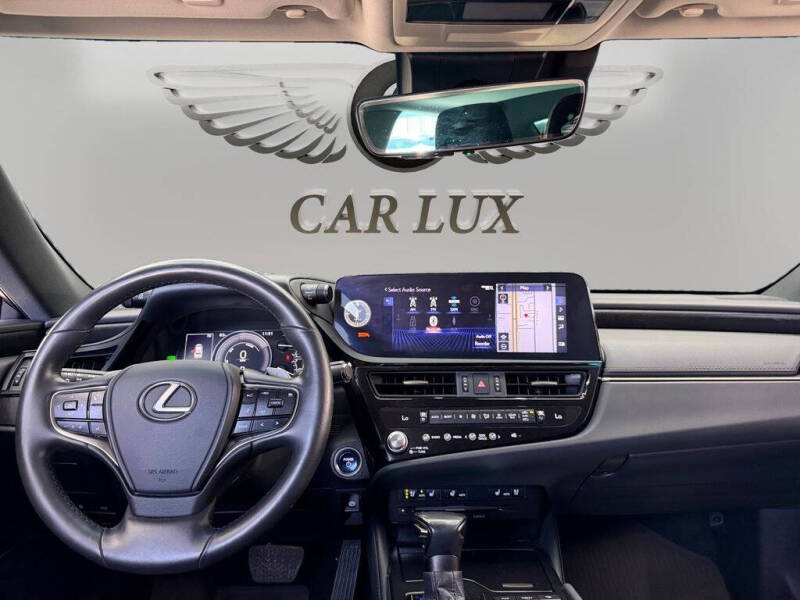 2022 Lexus ES 300h