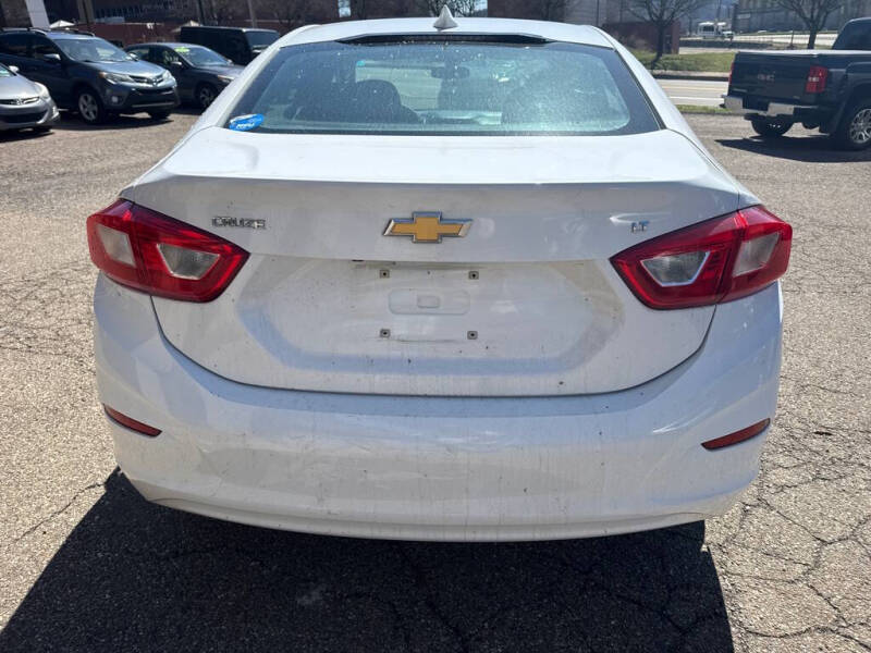2017 Chevrolet Cruze LT Auto