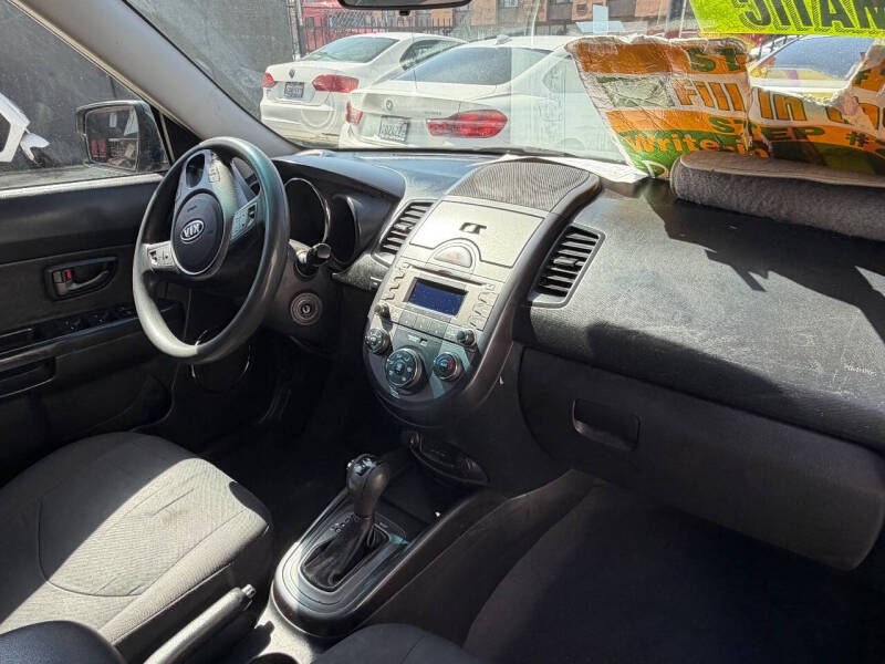 2011 Kia Soul +