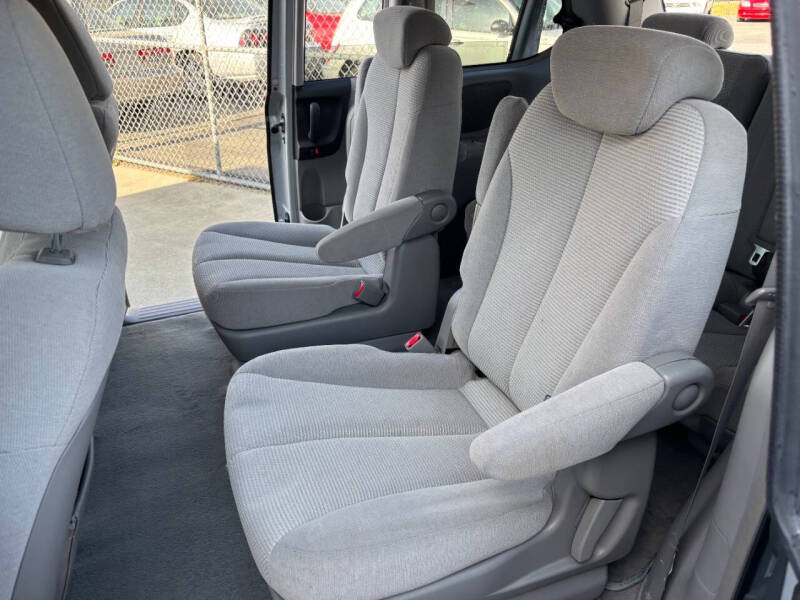 2007 Kia Sedona