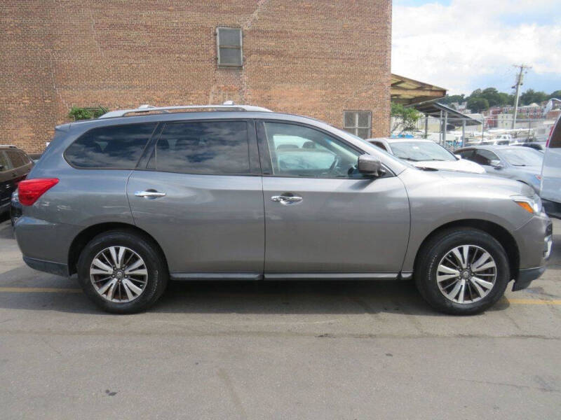 2017 Nissan Pathfinder