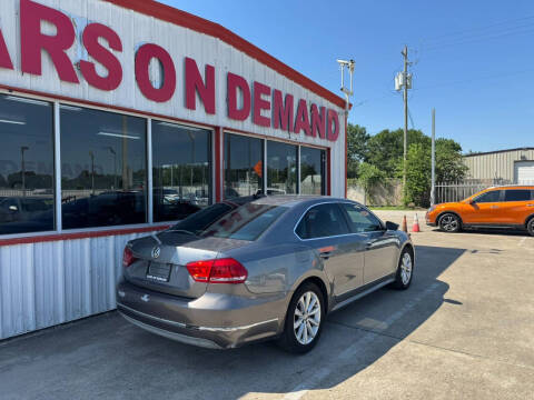 2012 Volkswagen Passat SEL Premium PZEV