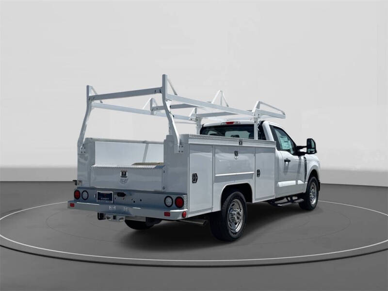 2025 Ford F-350 Super Duty XL