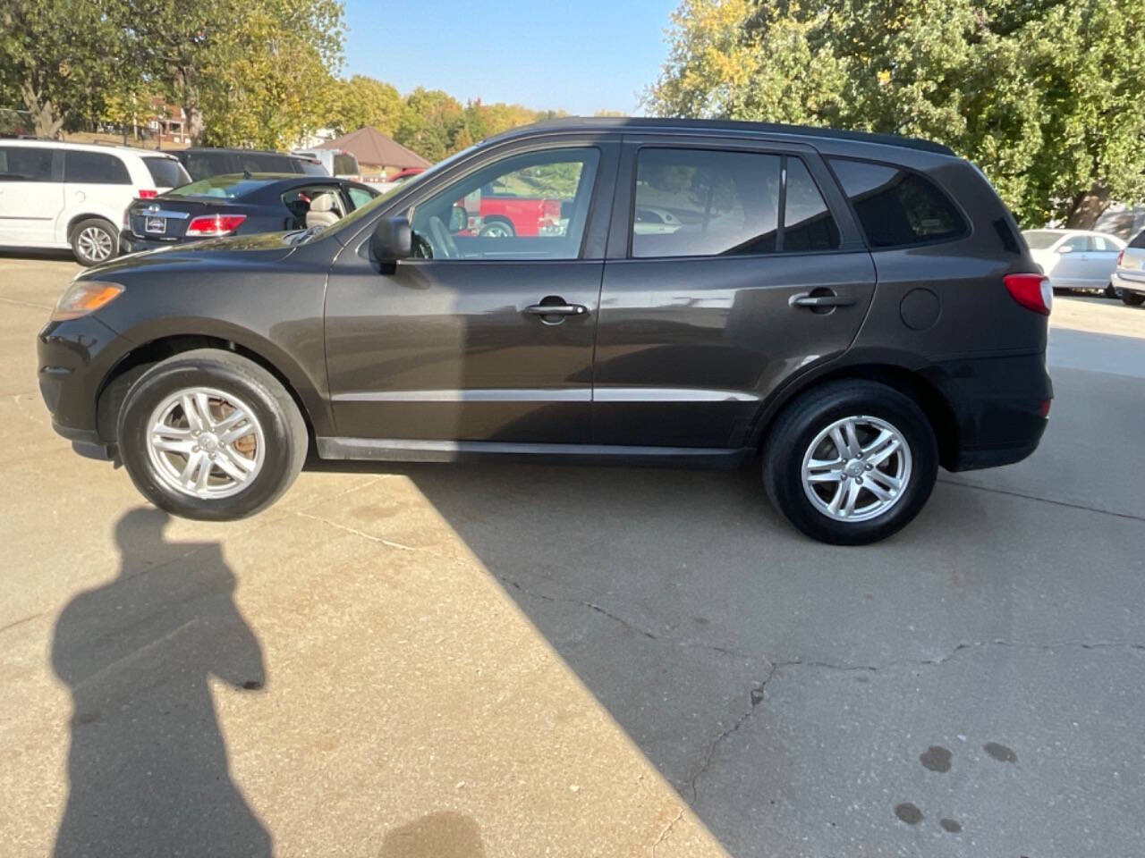 2011 Hyundai SANTA FE for sale at Auto Connection in Waterloo, IA