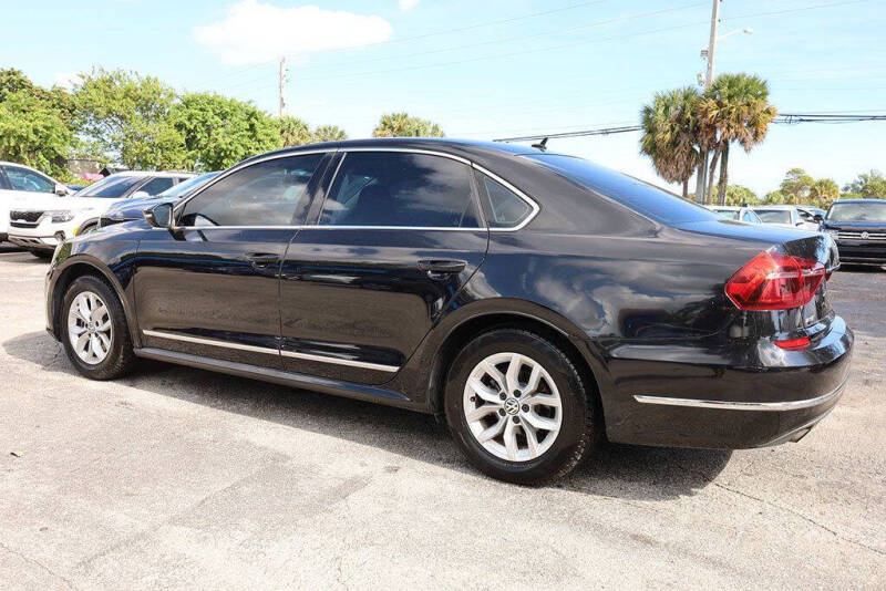 2017 Volkswagen Passat 1.8T S