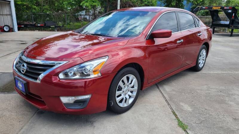 2013 Nissan Altima for sale at H3 Motors in Dickinson TX