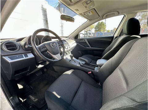 2013 Mazda MAZDA3 i Touring