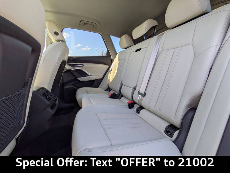 2025 Audi Q5 quattro Premium TFSI