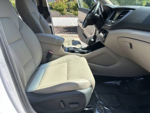 2017 Hyundai Tucson SE Plus