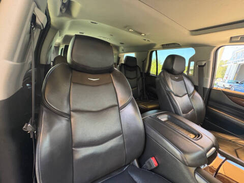 2019 Cadillac Escalade Luxury