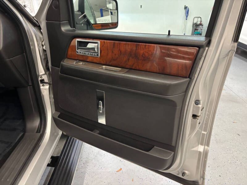 2012 Lincoln Navigator