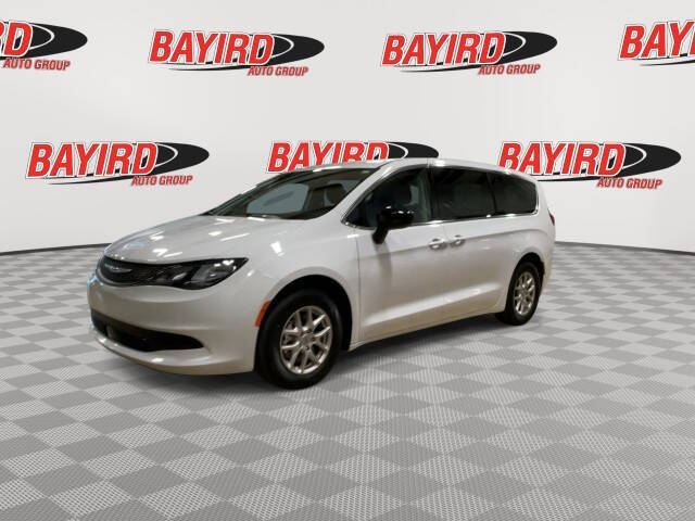 2024 Chrysler Voyager LX