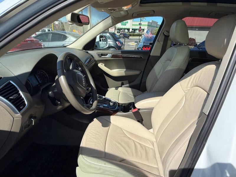 2012 Audi Q5 2.0T quattro Premium Plus