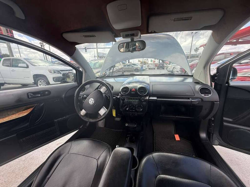 2008 Volkswagen New Beetle SE