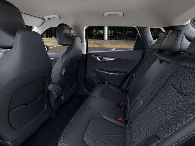 2025 Kia EV6 Light