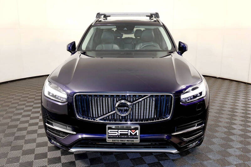 2017 Volvo XC90 T6 Momentum