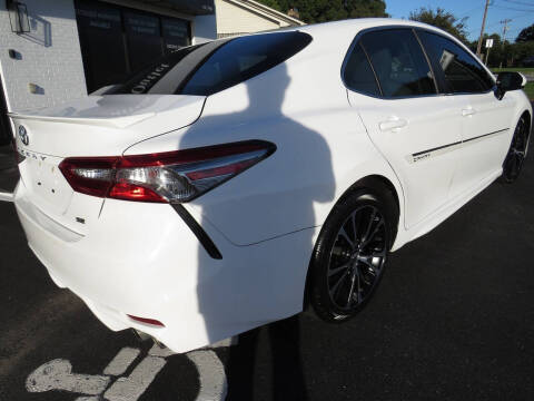 2018 Toyota Camry SE