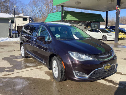 2017 Chrysler Pacifica Touring Plus