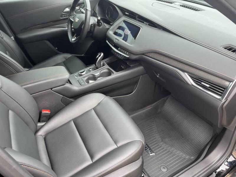 2023 Cadillac XT4 Sport