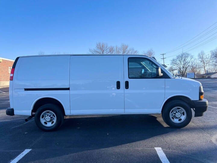 2022 Chevrolet Express 2500