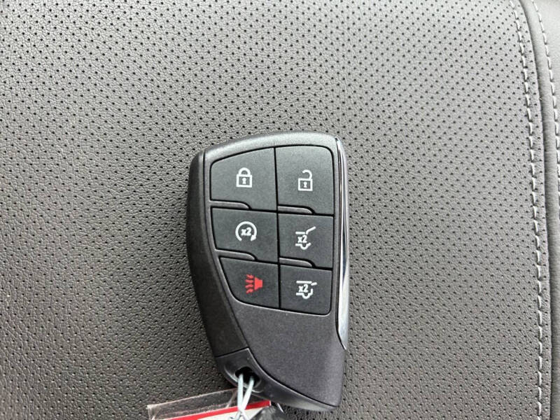 2025 GMC Yukon Elevation