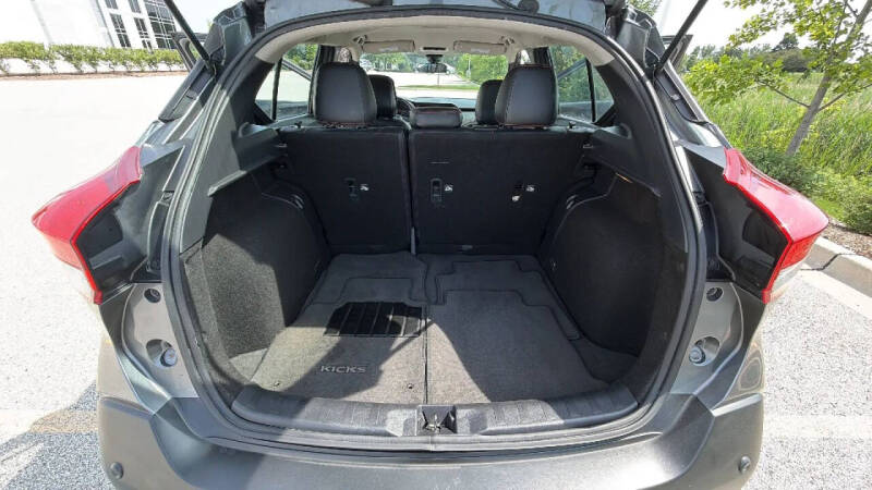 2020 Nissan Kicks SR
