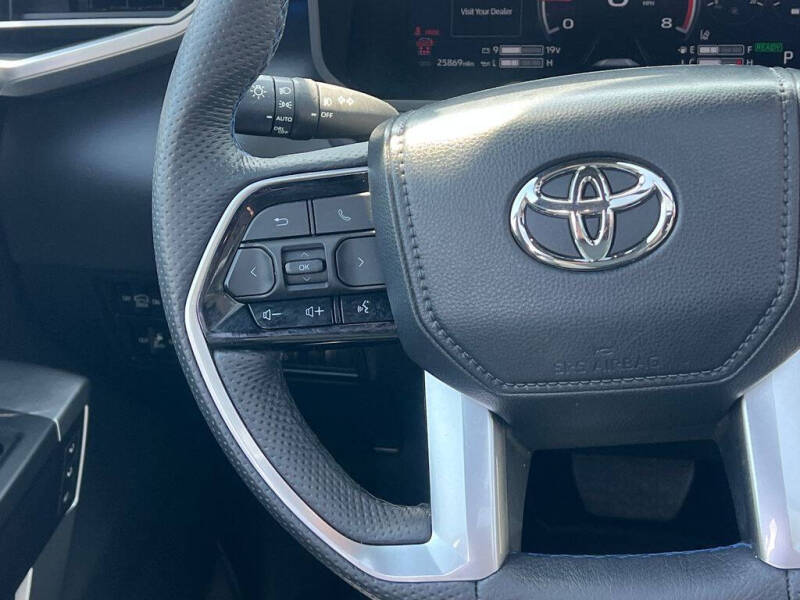 2024 Toyota Sequoia Platinum