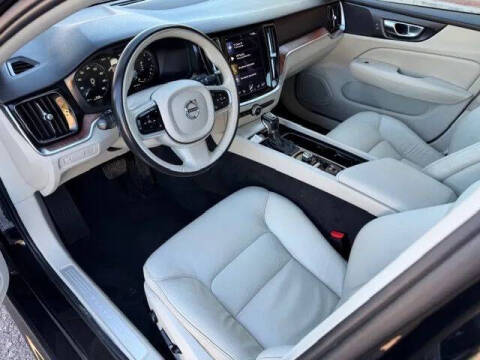 2021 Volvo S60 T5 Momentum