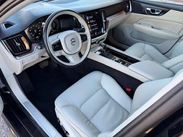 2021 Volvo S60 T5 Momentum