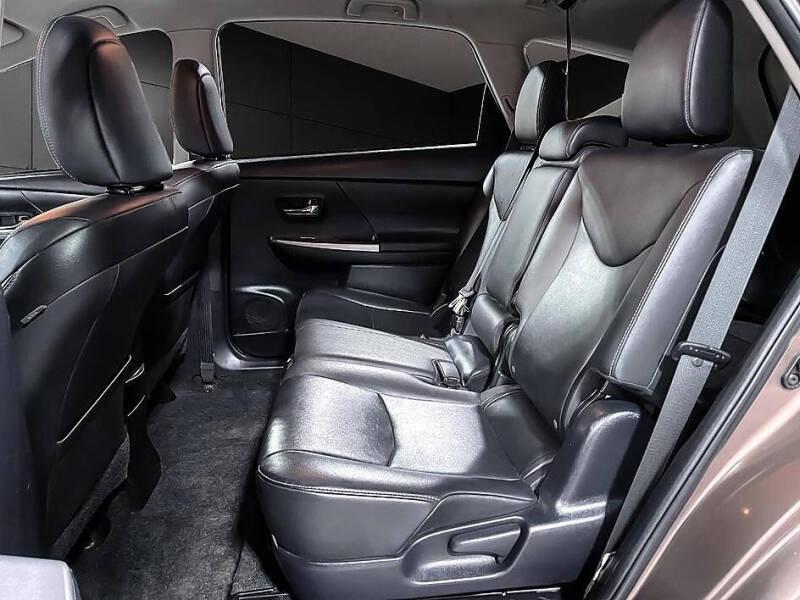 2016 Toyota Prius v
