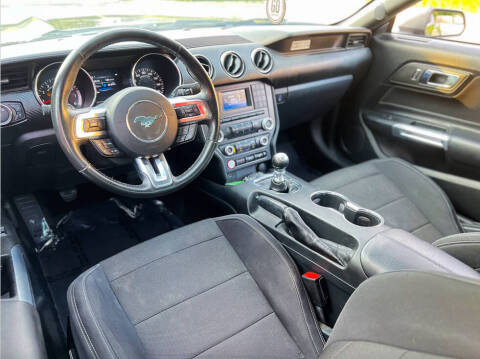 2015 Ford Mustang V6