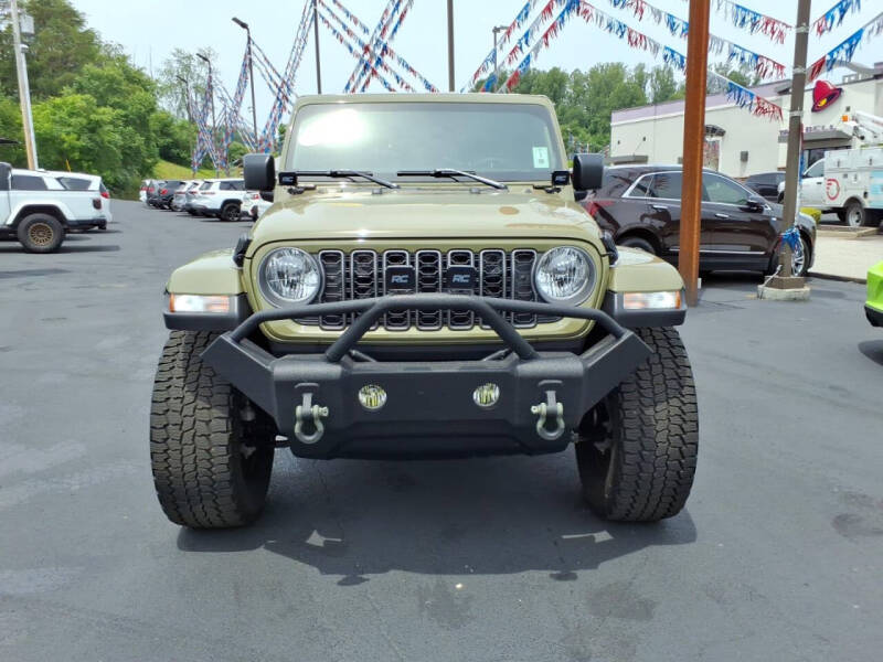 2025 Jeep Gladiator NightHawk