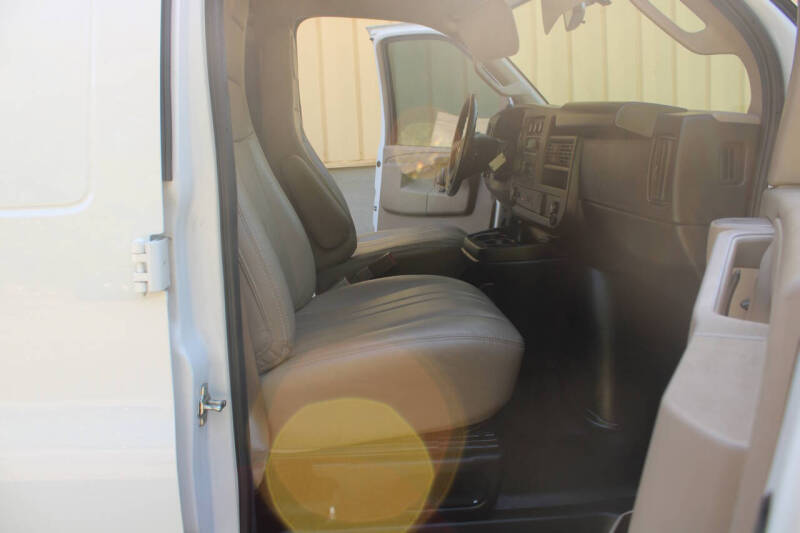 2022 Chevrolet Express 2500