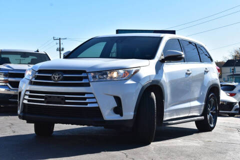 2017 Toyota Highlander LE