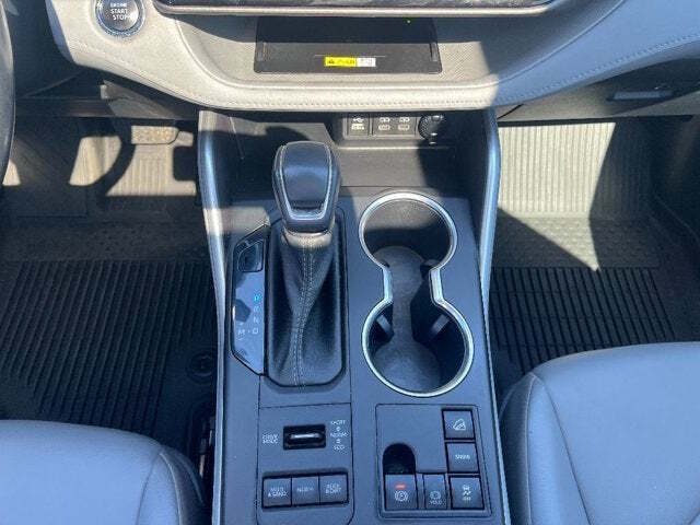 2023 Toyota Highlander 26